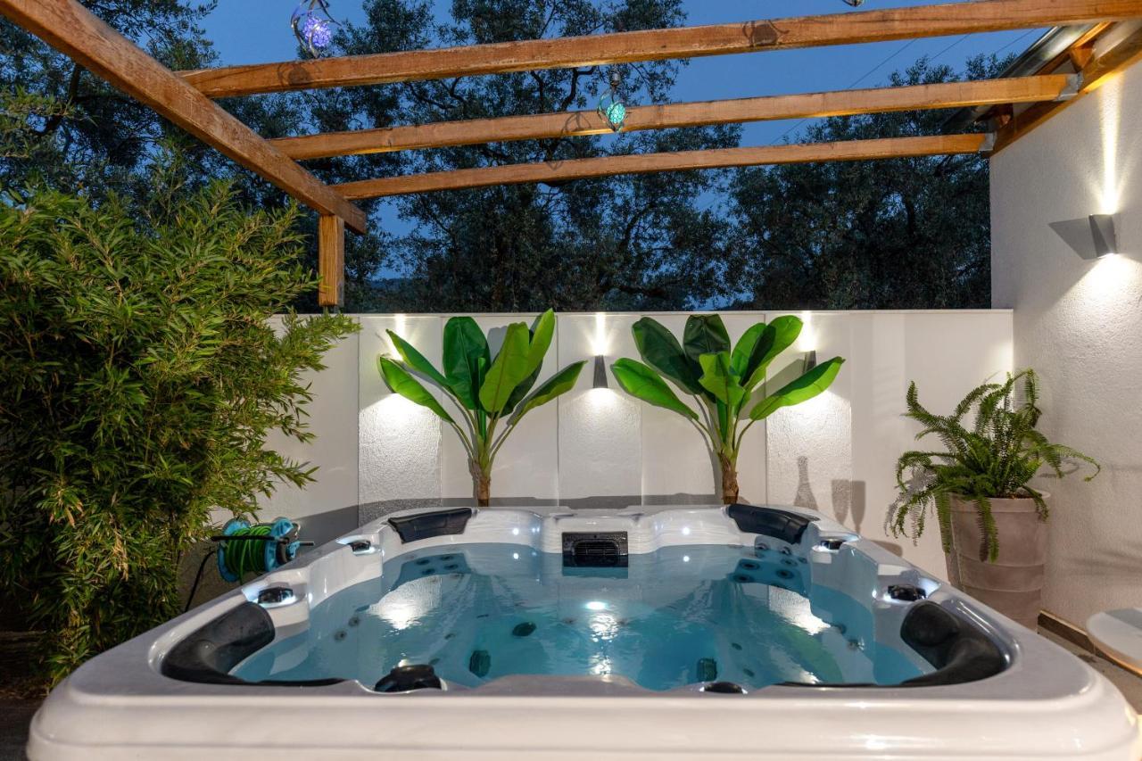 Jacuzzi Deluxe Villa Skala Sotiros Exterior foto